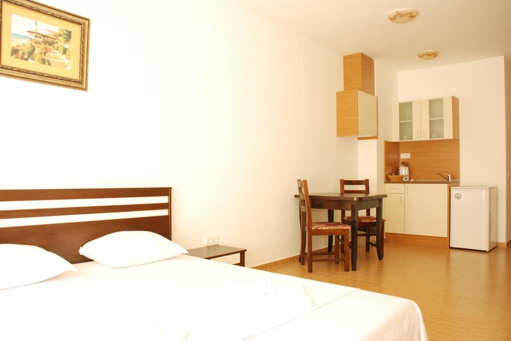 Apartments In Princess Residence Balcic Exterior foto